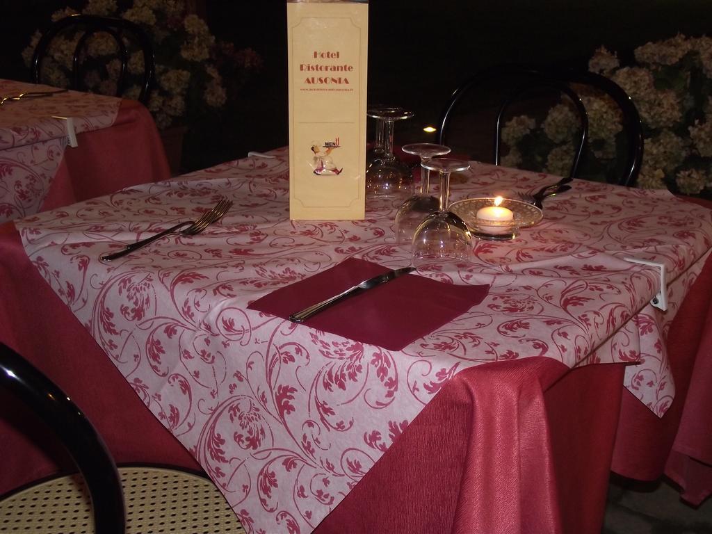 Hotel Ausonia Monte Porzio Екстер'єр фото