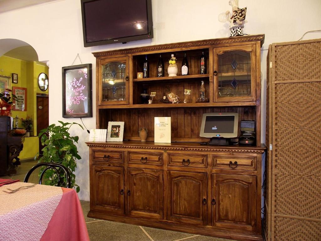 Hotel Ausonia Monte Porzio Екстер'єр фото