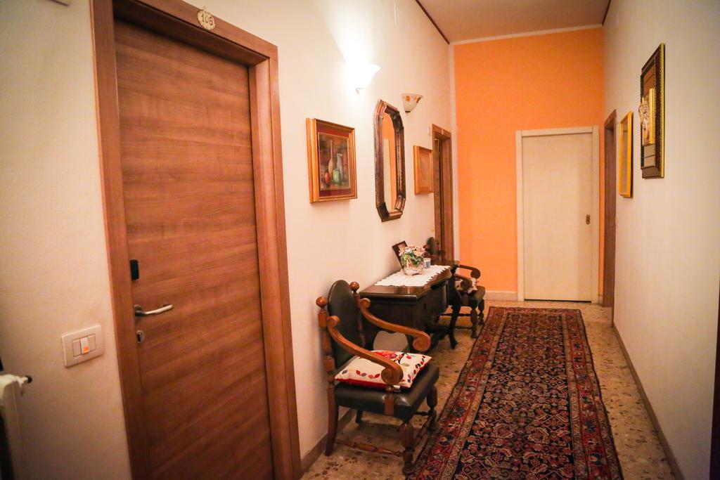 Hotel Ausonia Monte Porzio Екстер'єр фото