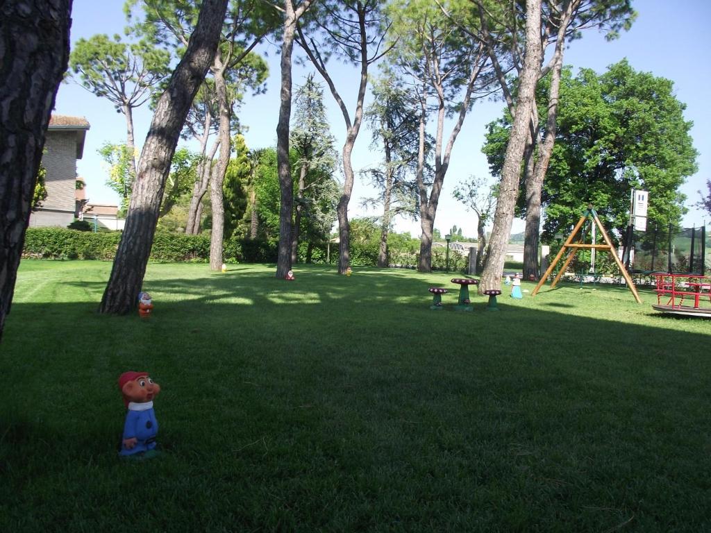 Hotel Ausonia Monte Porzio Екстер'єр фото