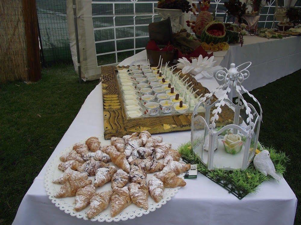 Hotel Ausonia Monte Porzio Екстер'єр фото
