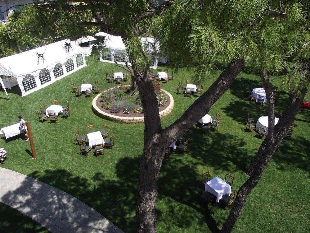 Hotel Ausonia Monte Porzio Екстер'єр фото